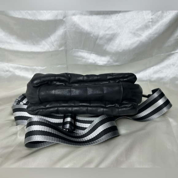 Think Royln Black & silver Convertible Crossbody - Picture 3 of 5
